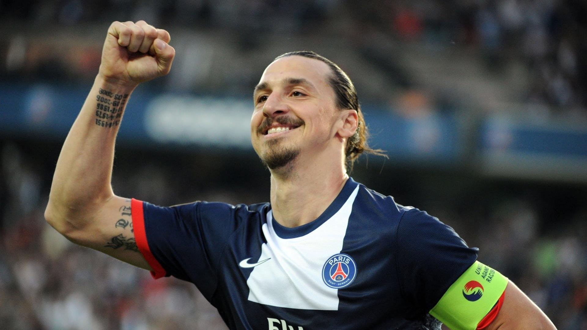 kaiyun app下载-当海港错失单刀，本泽马化身门将神扑成最大功臣，本泽马门将级神扑救主，海港单刀错失良机